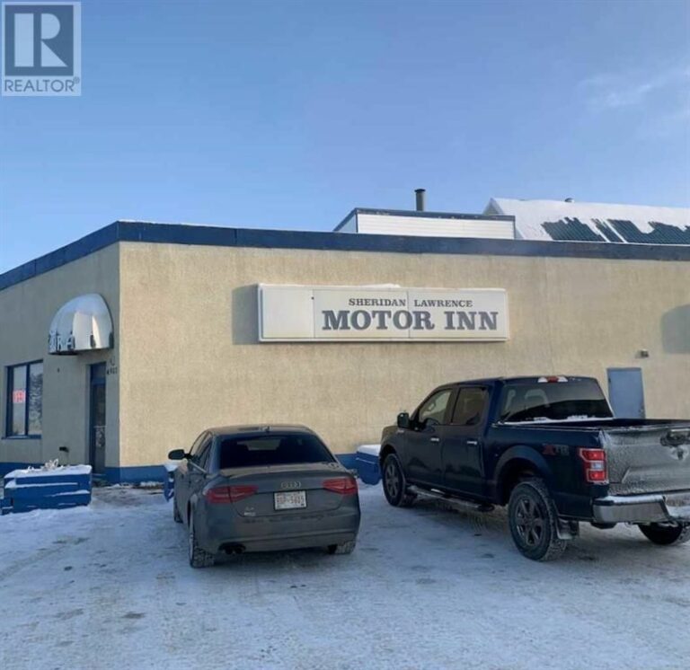 Sheridan-Lawrence Motor Inn Fort Vermillion, AB image 1