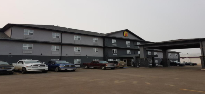 Super 8 Hotel – Hardisty image 1